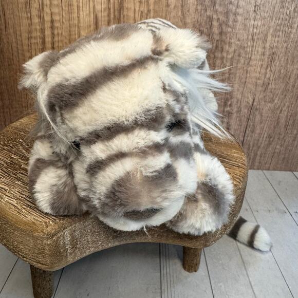 Jellycat Little Sacha Snow Tiger Jellycat Snow Tiger Arctic NEW FAST SHIP - Picture 3 of 9